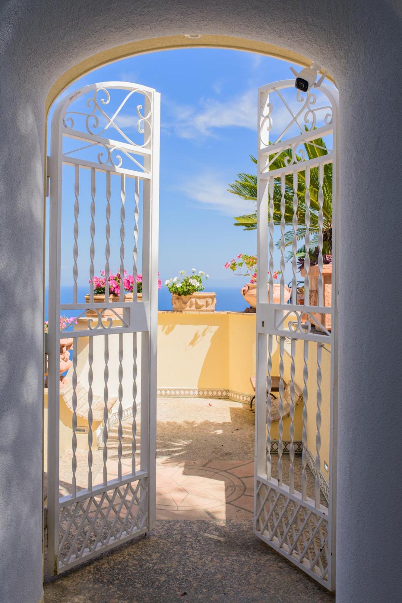 Villa Cristina -No Steps-Amalfi Coast Views -Hot Tube Praiano Εξωτερικό φωτογραφία